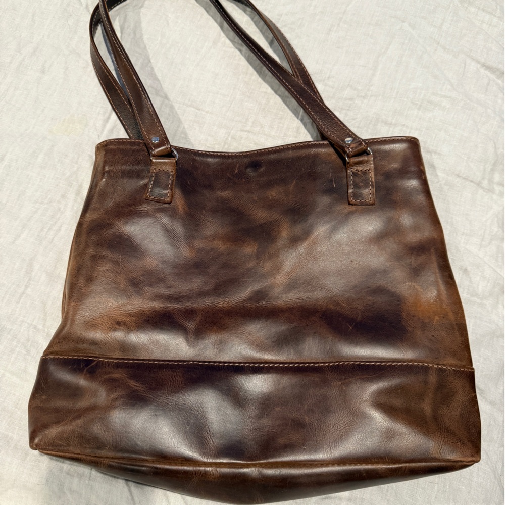 Fringe hill leather bag